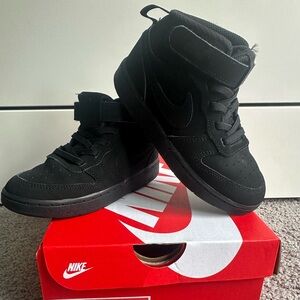 Like new Nike Kids Court Borough Mid 2 Black Sneakers size 10